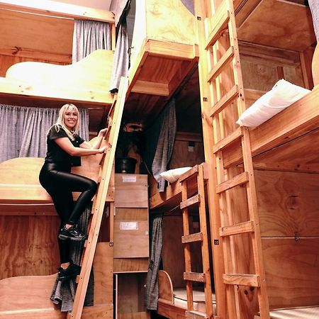Aotea Hostel Икике Экстерьер фото